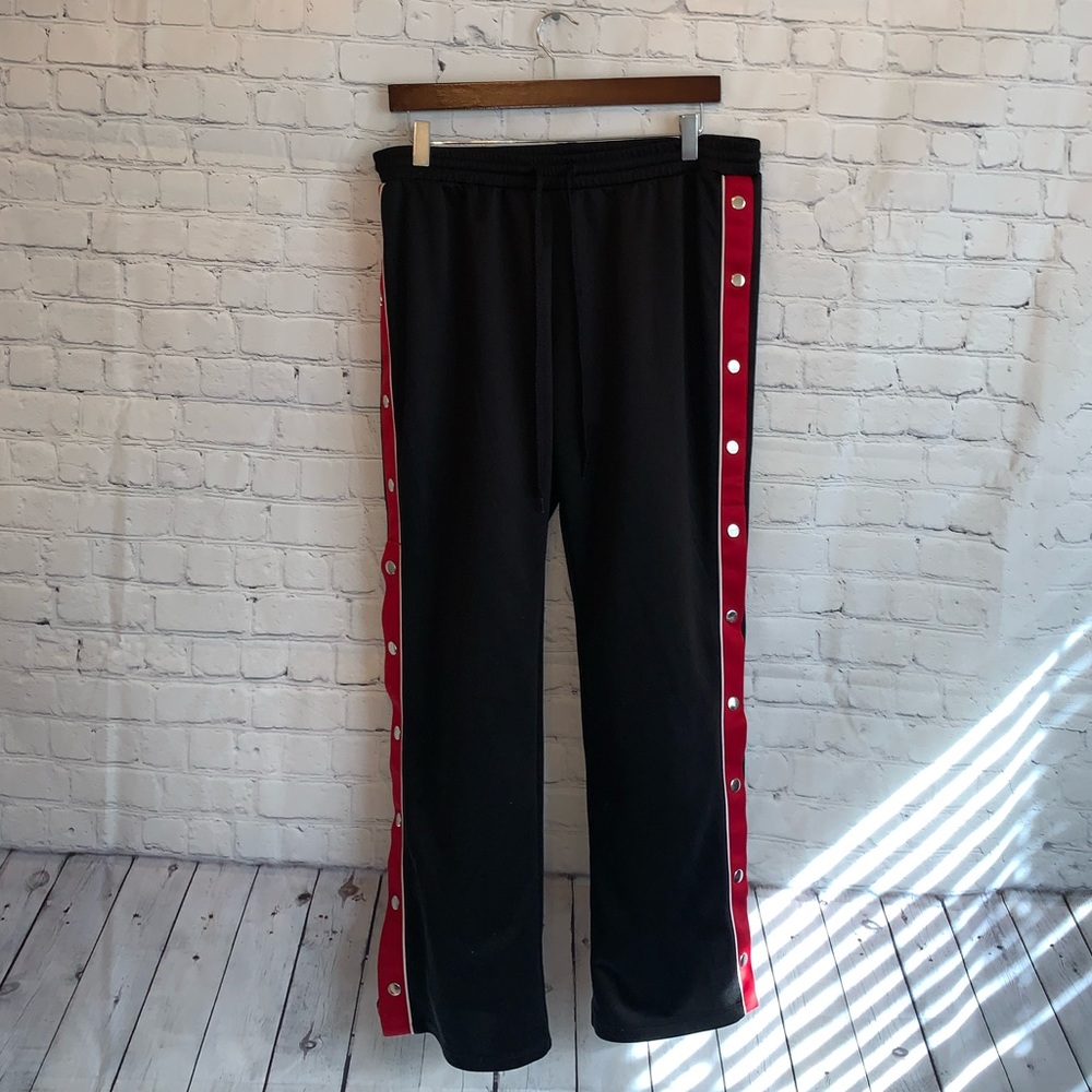 Freshman Red & Black Buttoned pants size L - Picture 1 of 7